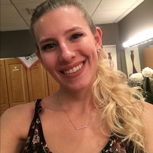 Meet your Posher, Kayla